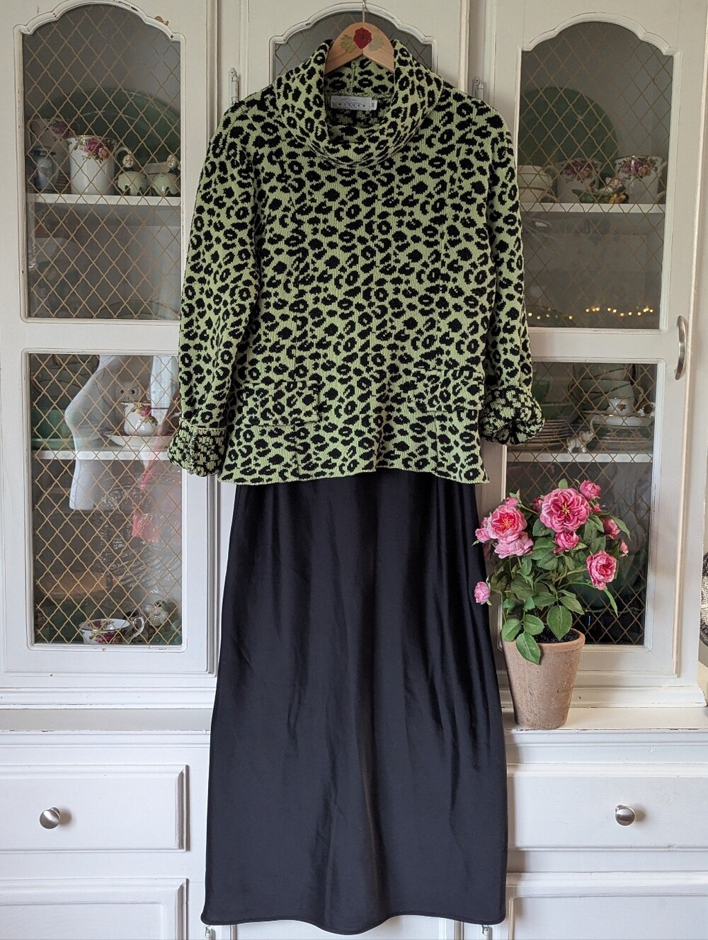 🐆💚VTG 90s Leopard Print Cowl Neck Sweater in Neon Lime Green and Black Cozy